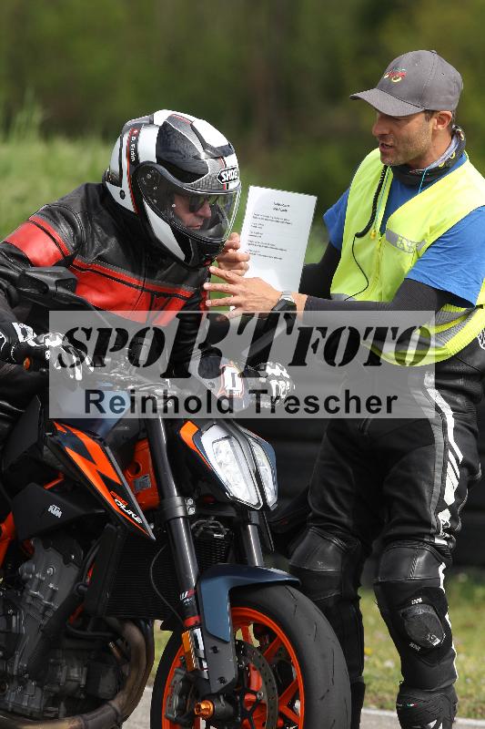 Archiv-2025/10 23.04.2025 Cornu Master School ADR/rot-rouge/0-1